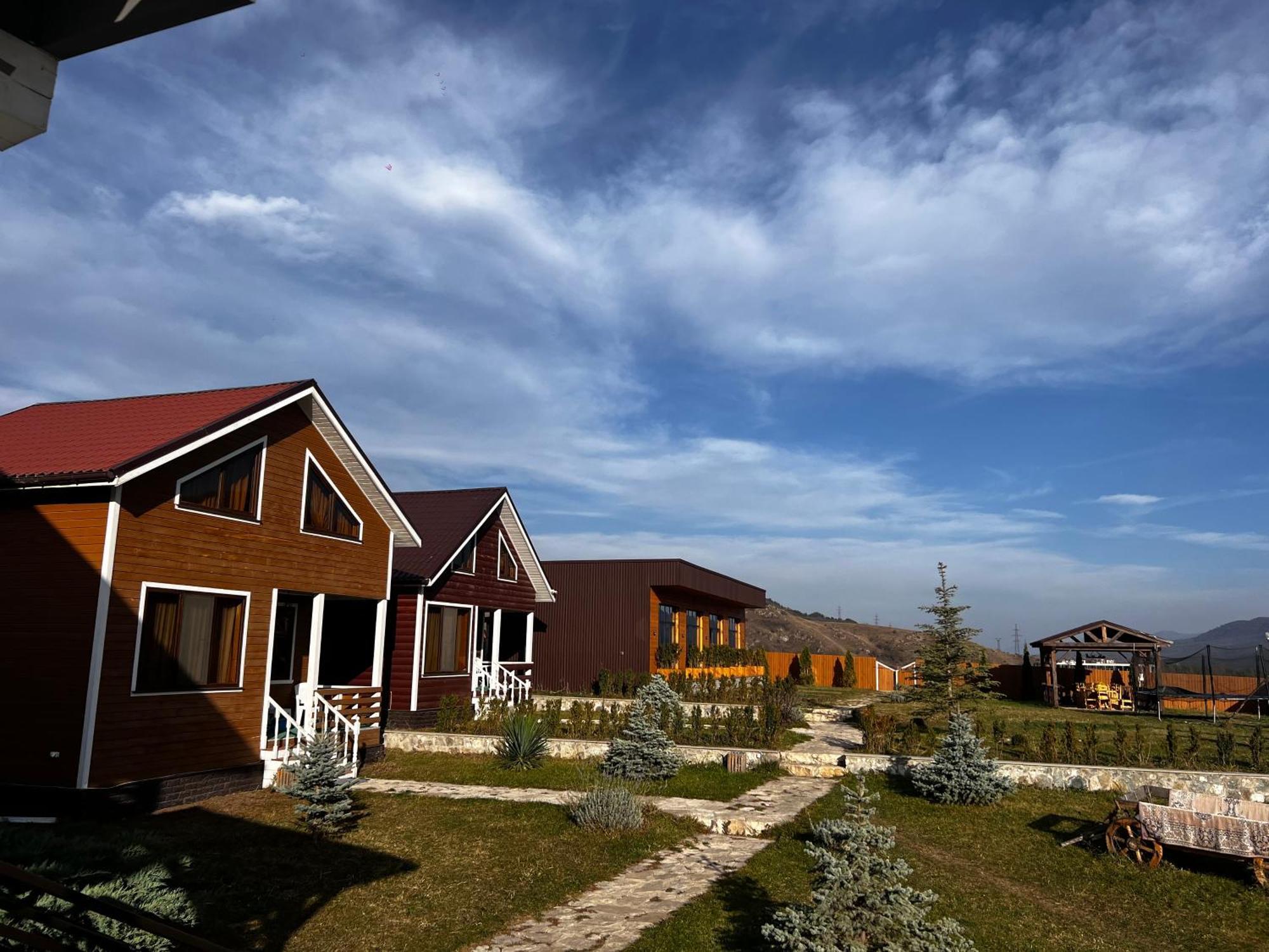Cottage Chalet And Tours Діліжан Екстер'єр фото
